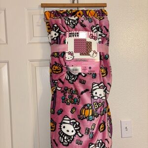 Hello Kitty Pink Halloween Throw Blanket